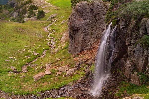 Jaynes Gallery 아티스트의 USA-Colorado-Uncompahgre National Forest Landscape with Porphyry Falls and stream작품입니다.